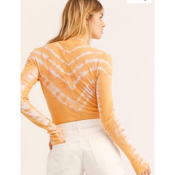 Free People Psychedelic Turtleneck Top NWT - Picture 4 of 8